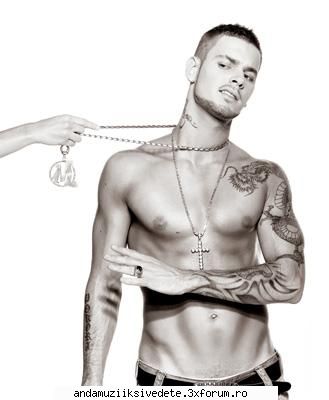 matt pokora - e suuper tipu e minunat - aici puteti sa deschideti topicuri noi cu cantaretii vostrii preferati